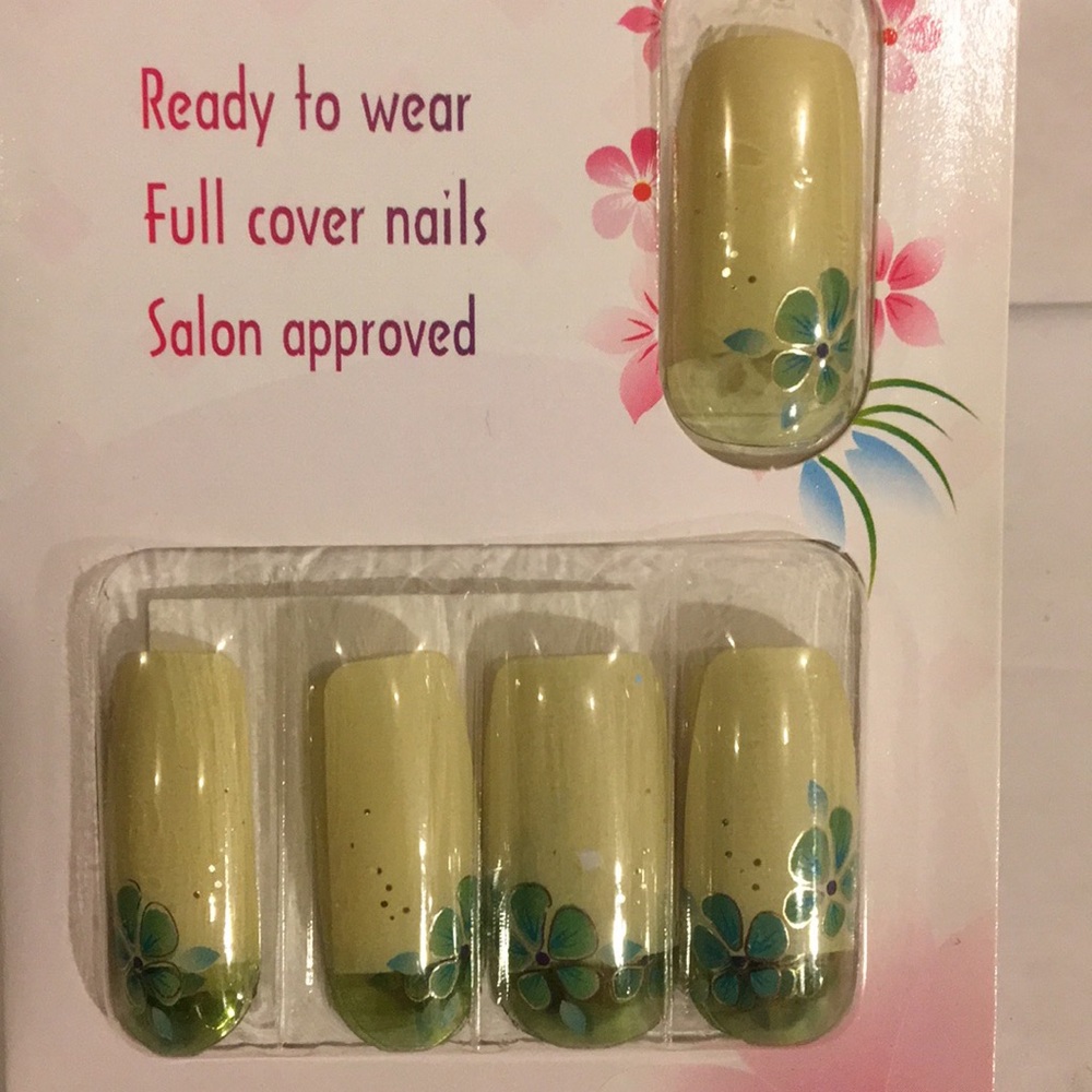 Nail art ready to wear
